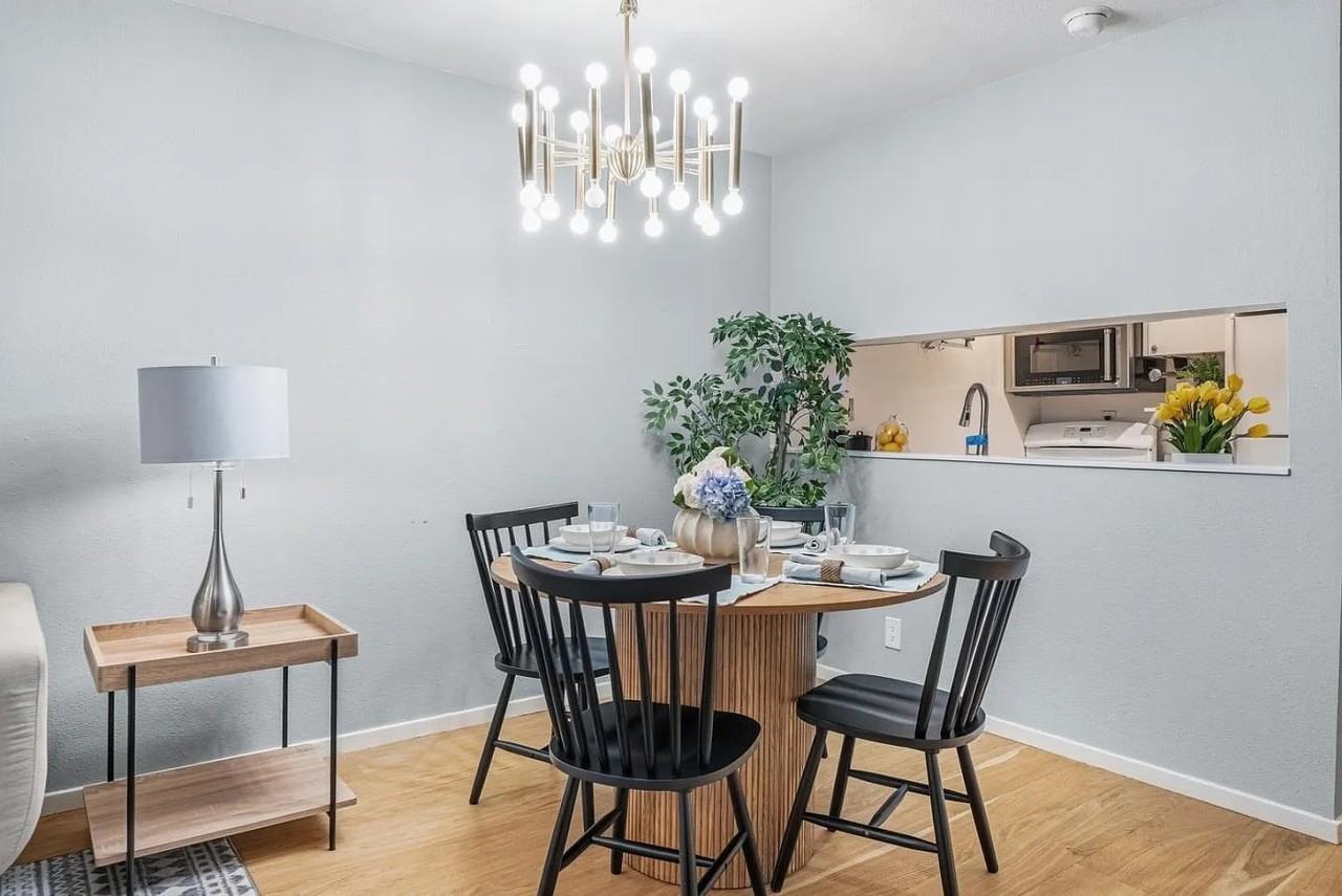 970 Duncan St - Photo 2 of 11