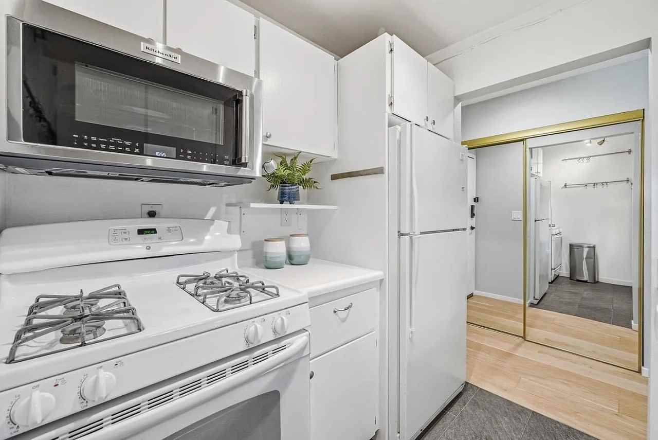 970 Duncan St - Photo 7 of 11