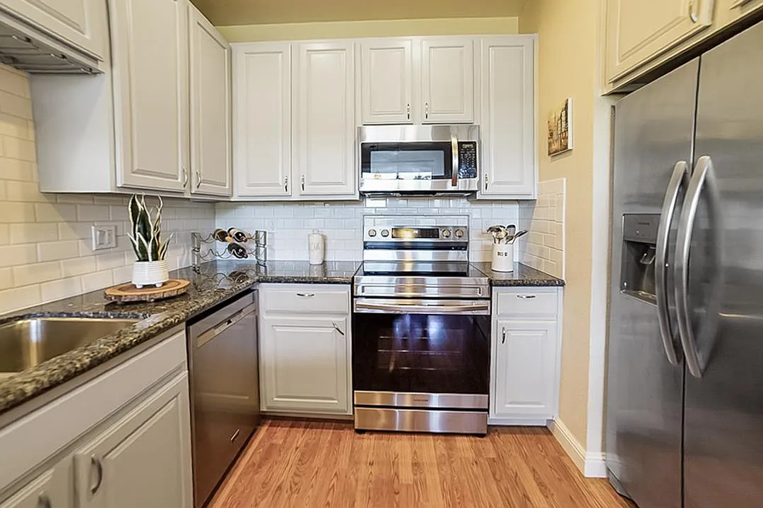 421 Cork Harbour Cir #C - Photo 4 of 11