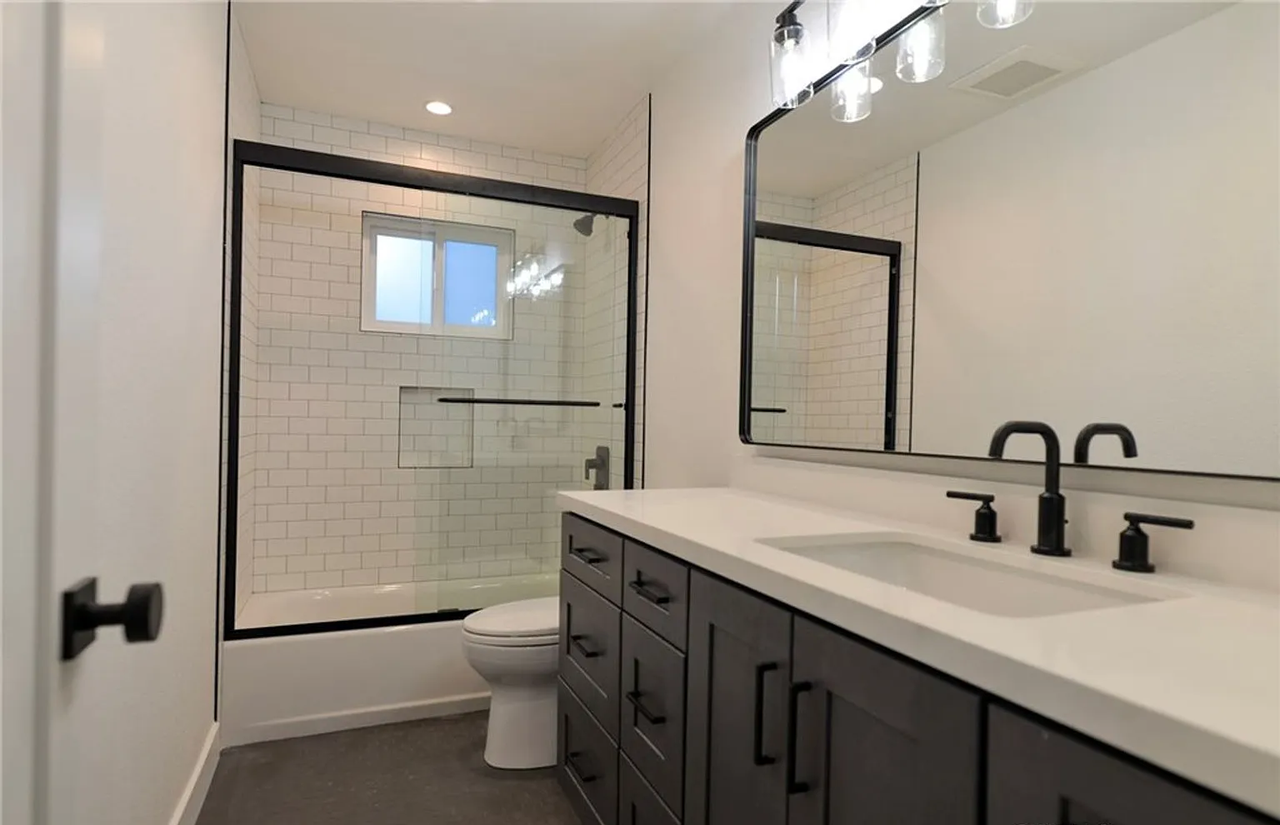 223 Avenida De La Grulla #B - Photo 3 of 10