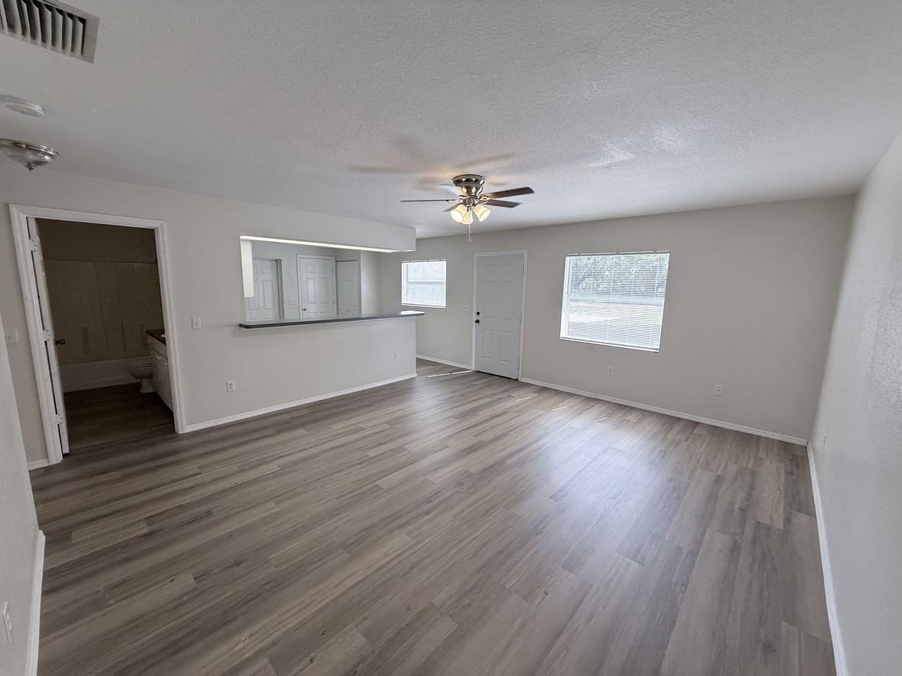 1115-1117 Highlands Rd - Photo 5 of 15