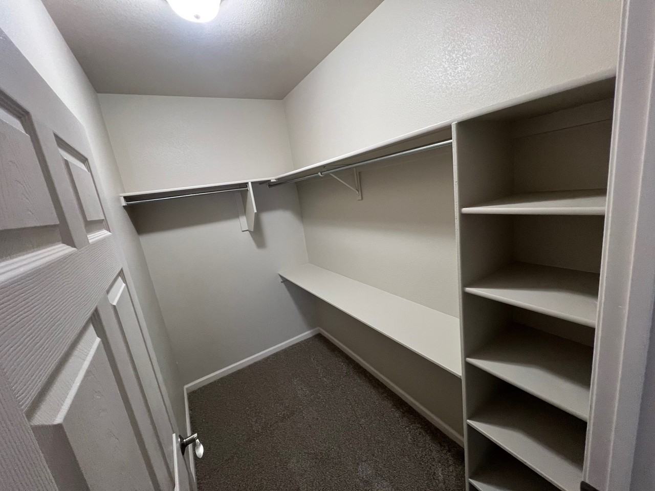 2202 Timbers St W #101 - Photo 4 of 9