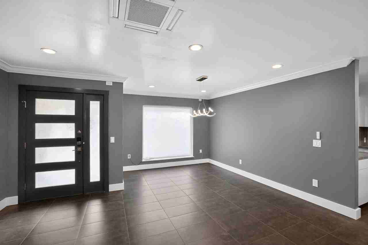 513 Meadowbrook Dr - Photo 5 of 22