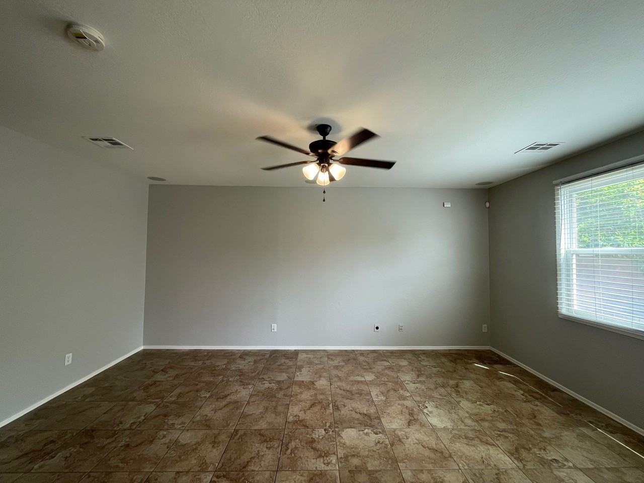 16019 N 171st Ln - Photo 4 of 30