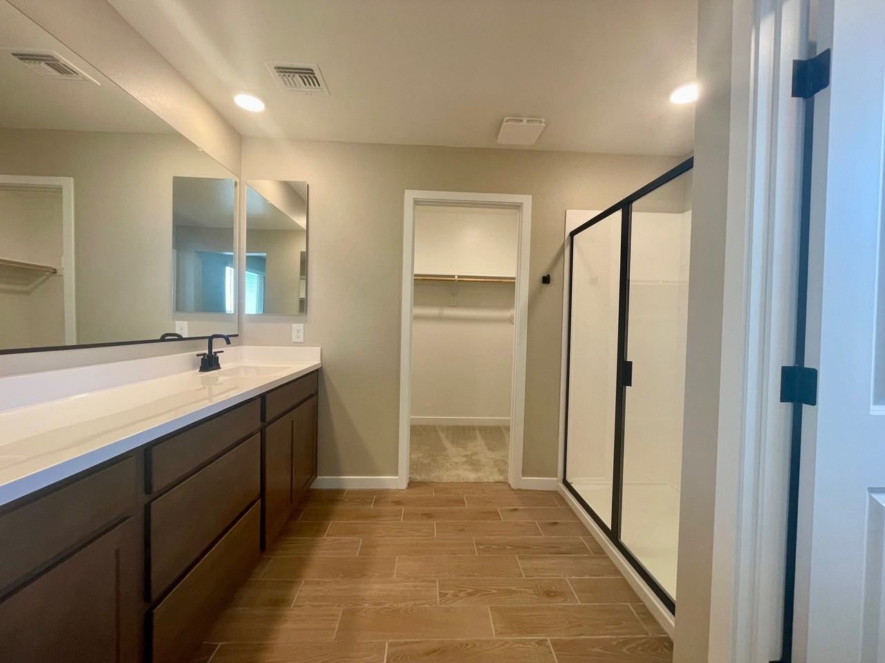 3150 S 180th Ln - Photo 6 of 35