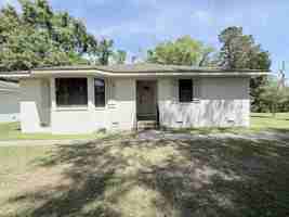 featured image of 106 S Beech St