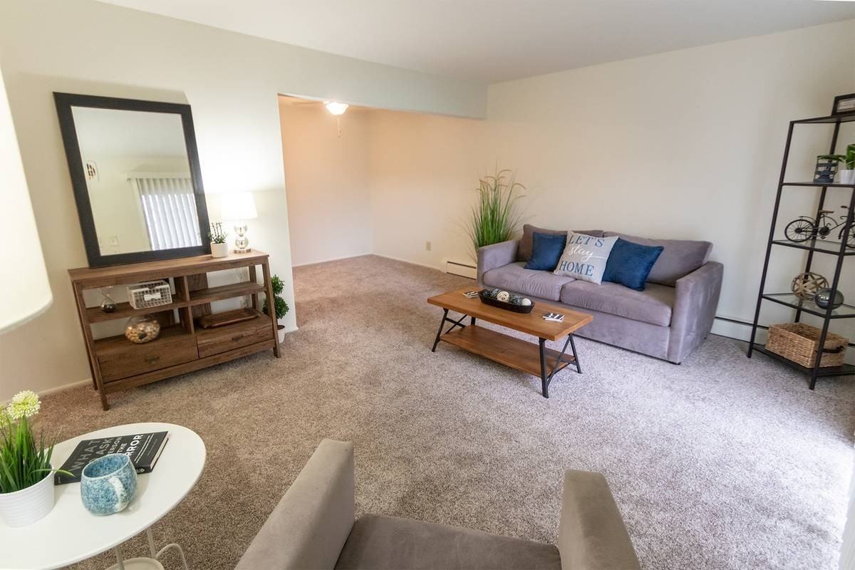 3751 Midvale Ave #11 - Photo 3 of 10