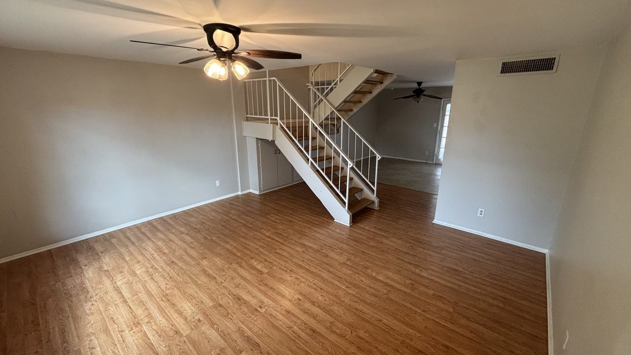 1726 E Baker Dr - Photo 2 of 23