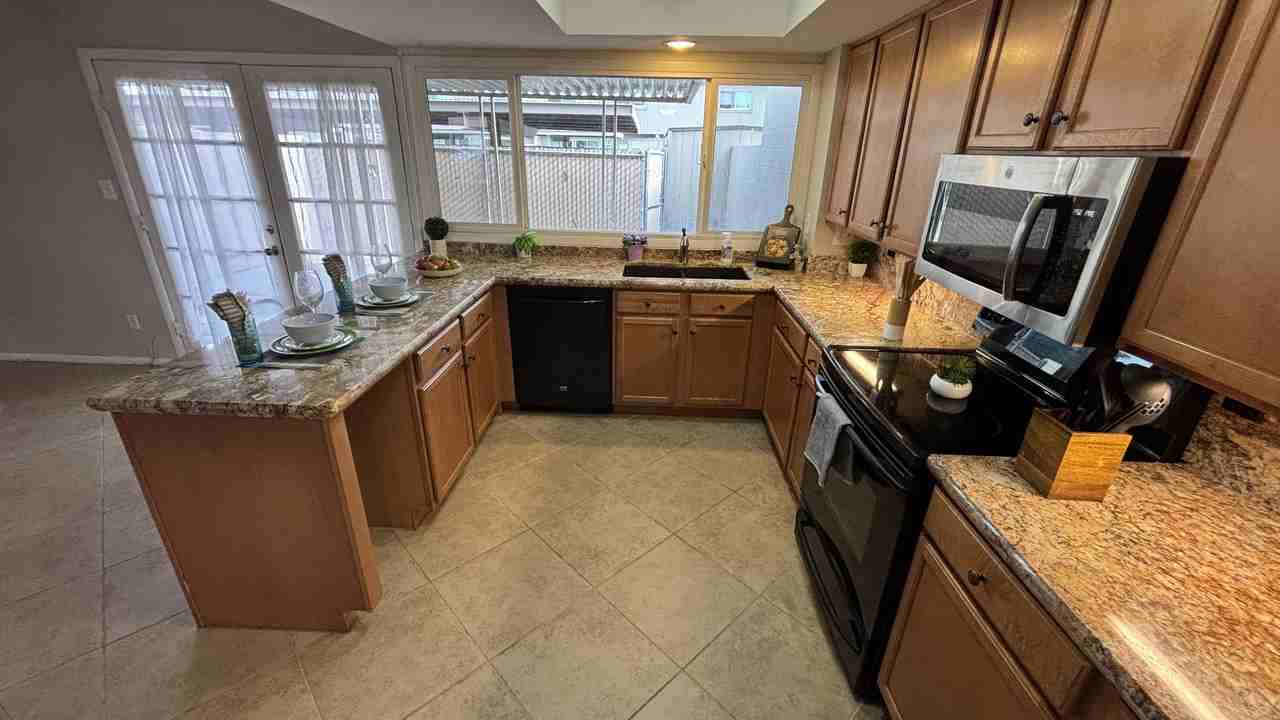 1726 E Baker Dr - Photo 7 of 23