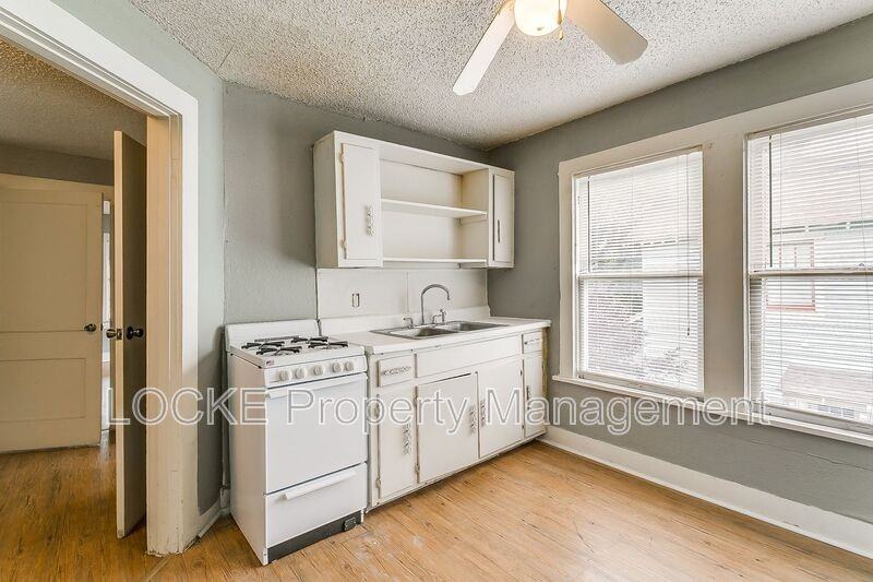 1411 6th Ave #3 - Photo 7 of 11