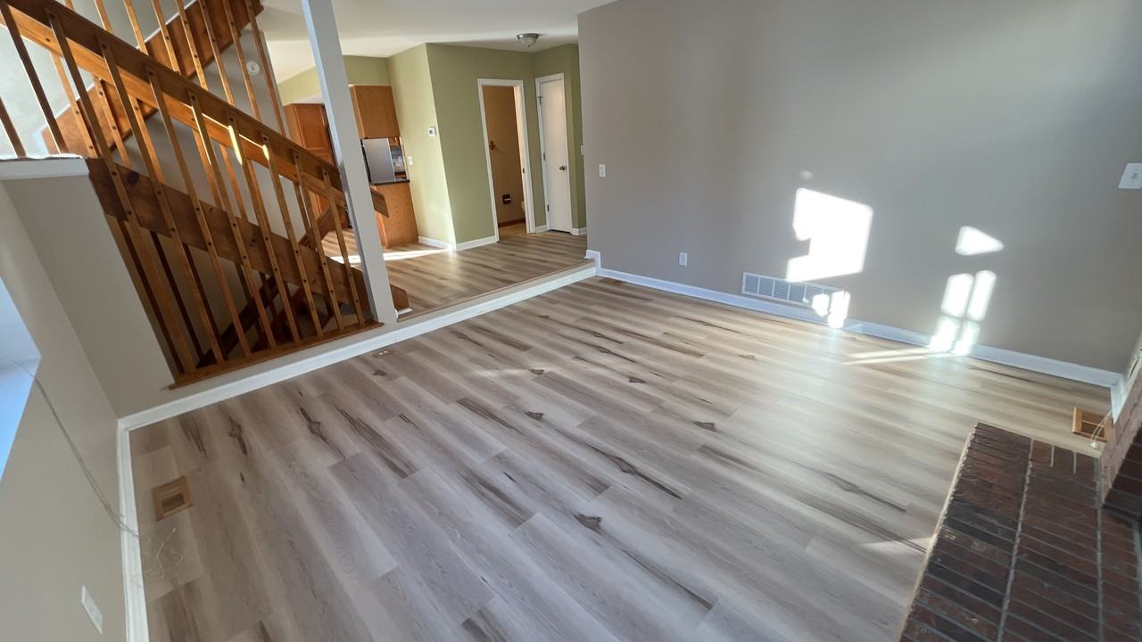 8525 Pepperridge Dr - Photo 3 of 13