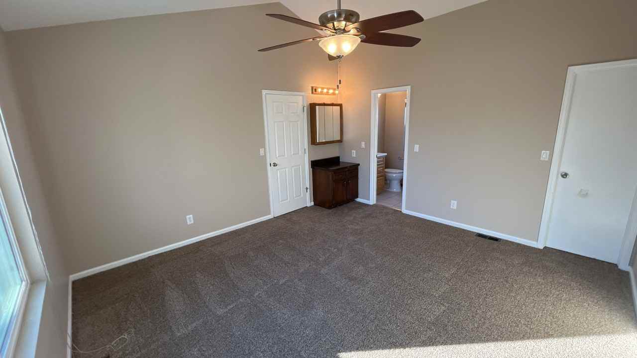 8525 Pepperridge Dr - Photo 6 of 13