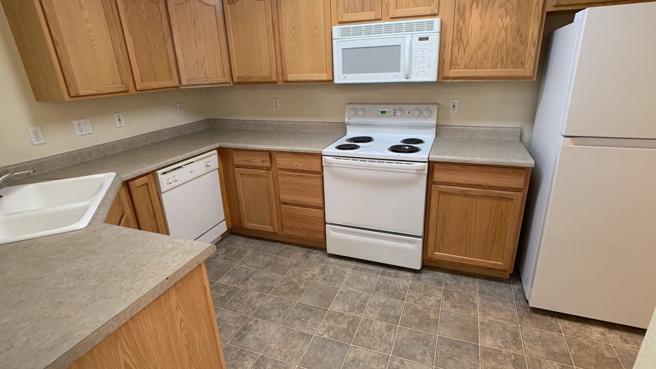 10 Anita Rd - Photo 4 of 10