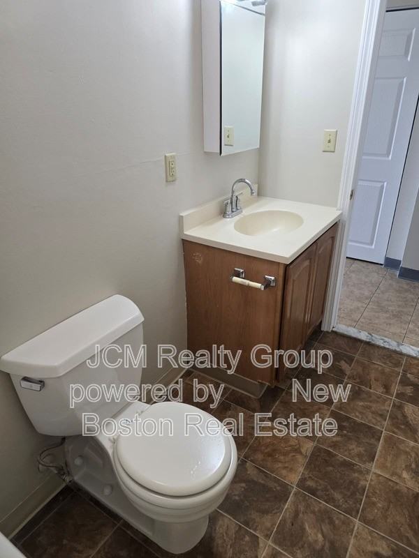 80 Sagamore St - Photo 5 of 14