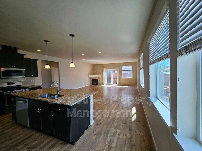 16992 Nw Tristan St - Photo 4 of 45