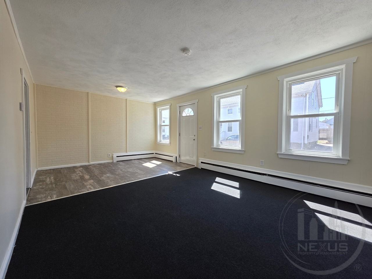 9 Sue St - Photo 2 of 12