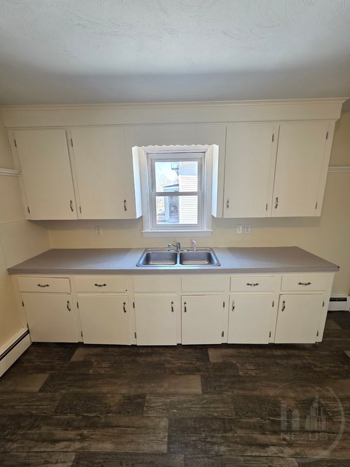 9 Sue St - Photo 6 of 12