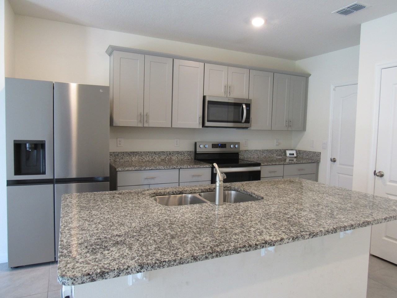 3 Bella Lago Cir - Photo 4 of 18