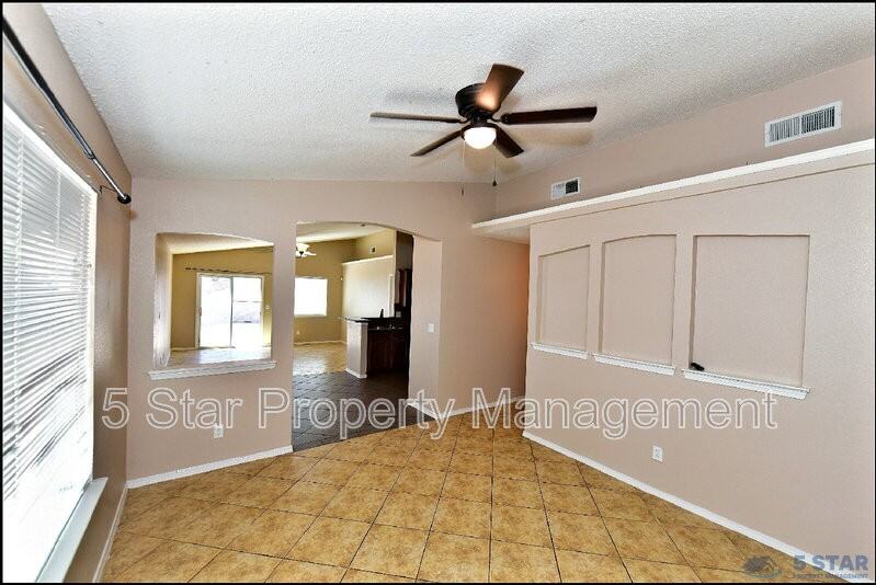 12976 Enrique Gomez Ln - Photo 7 of 50