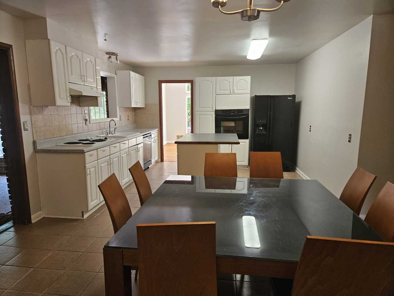 3543 Cloudland Dr - Photo 6 of 17