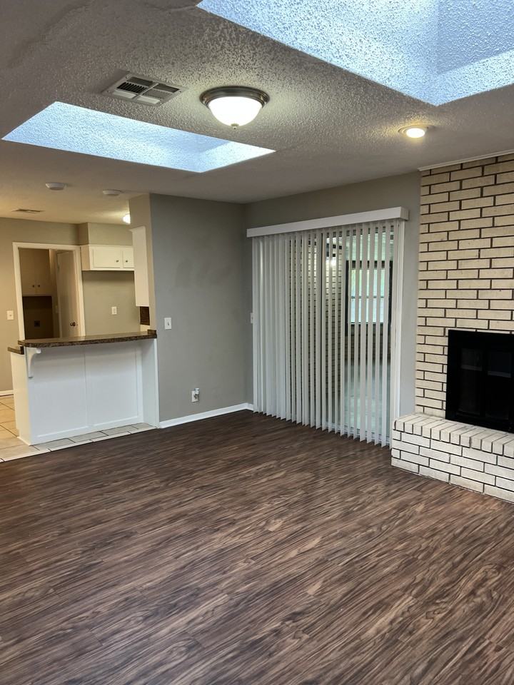 2529 Nw 116th St - Photo 5 of 20