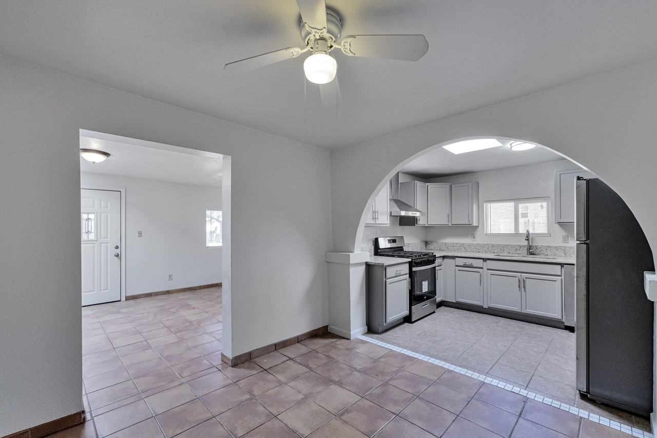 2810 W Carnauba St - Photo 5 of 24