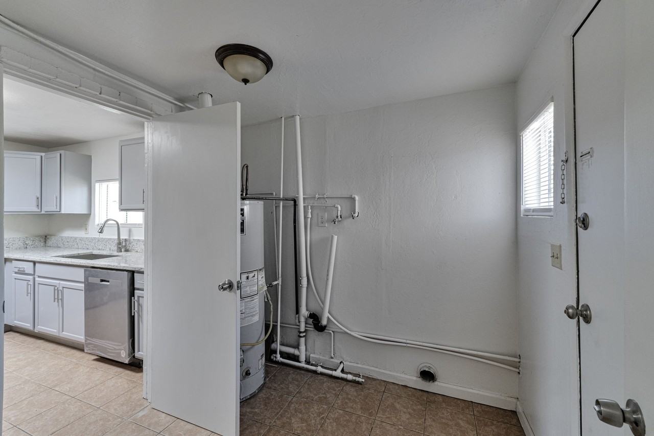 2810 W Carnauba St - Photo 7 of 24