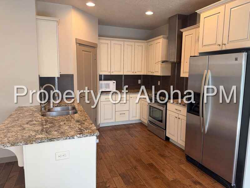 2138 S Myers Pl - Photo 7 of 23