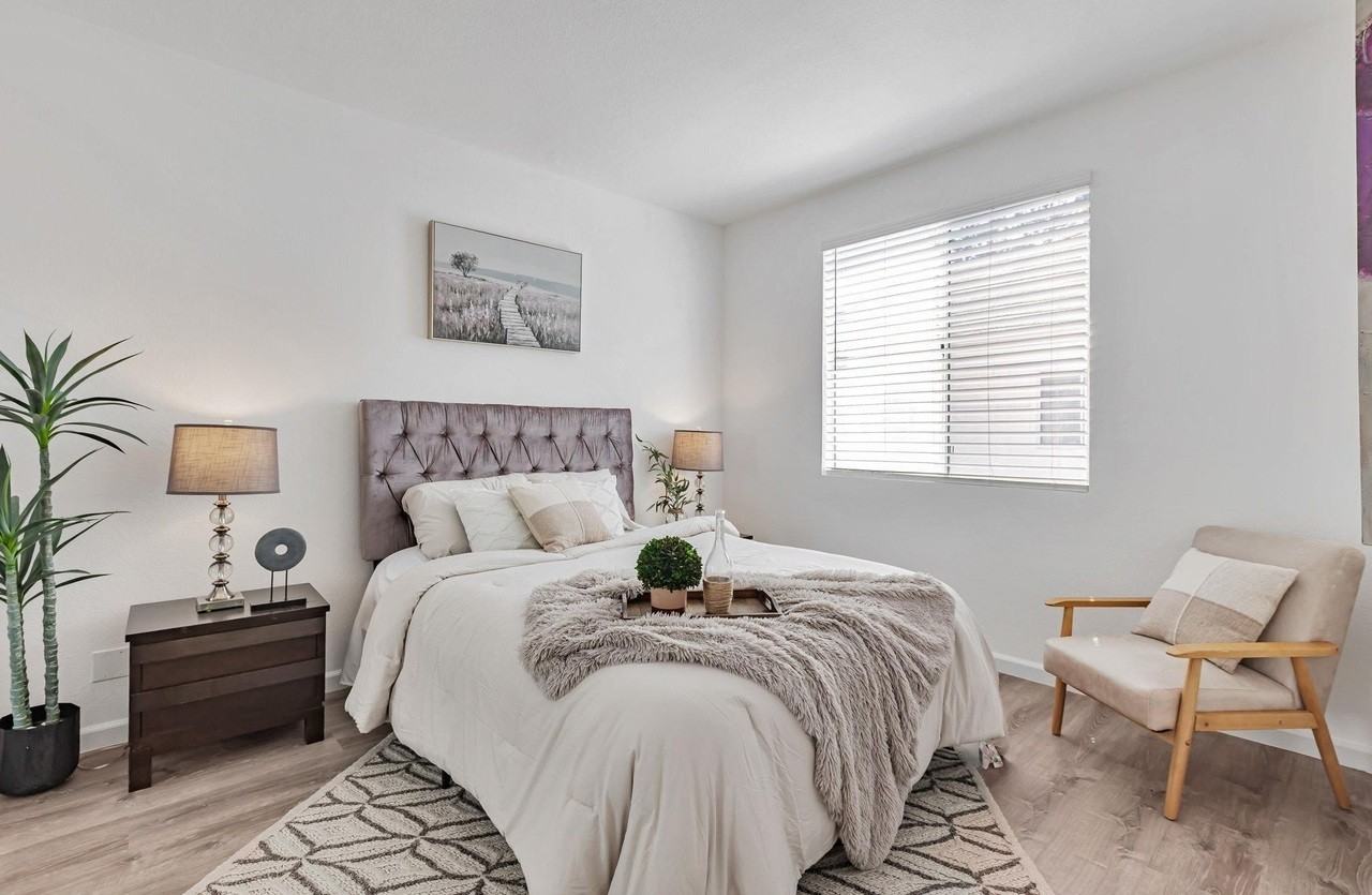 455 Navaro Way - Photo 3 of 3