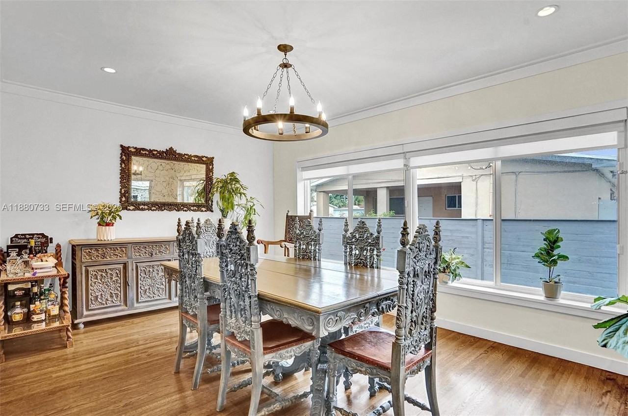 11425 Northeast 3rd Avenue - Photo 4 of 43