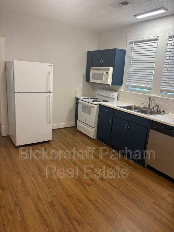 1821 17th Ave #A - Photo 2 of 10