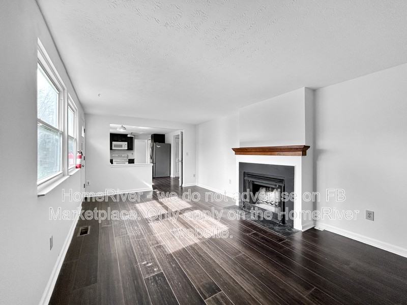 5686 Planet Dr - Photo 3 of 21