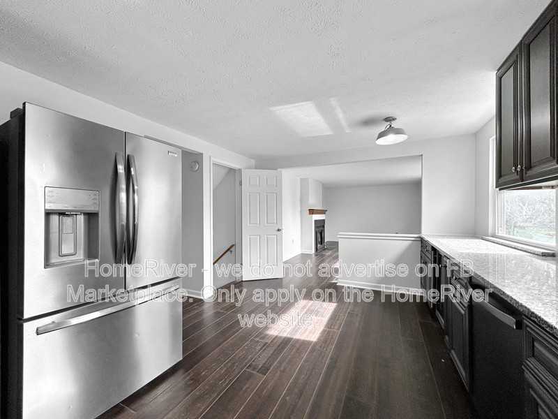 5686 Planet Dr - Photo 7 of 21