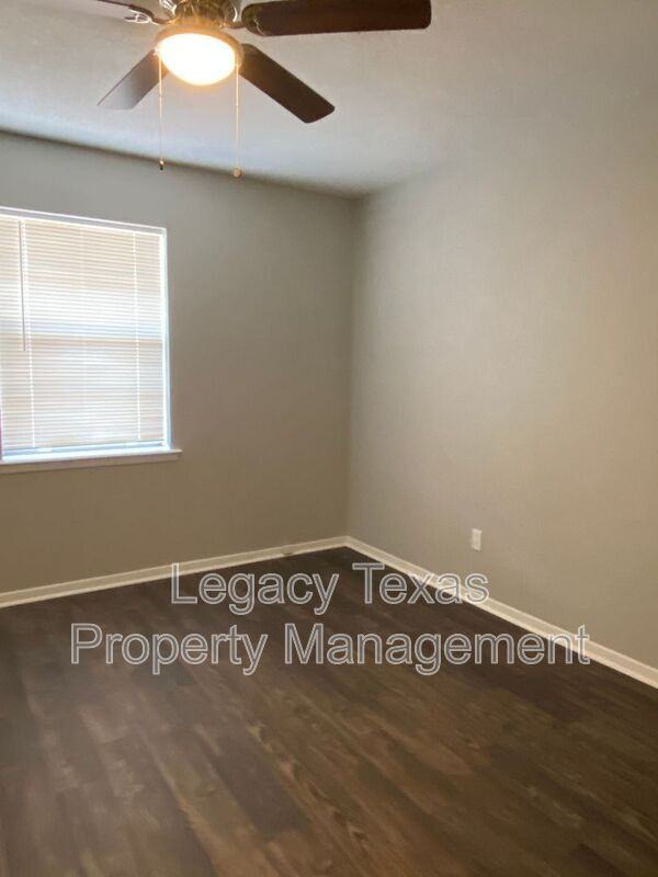 1302 Berry Dr #A - Photo 6 of 14