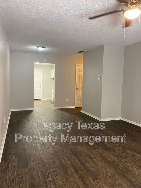 1302 Berry Dr #A - Photo 2 of 14