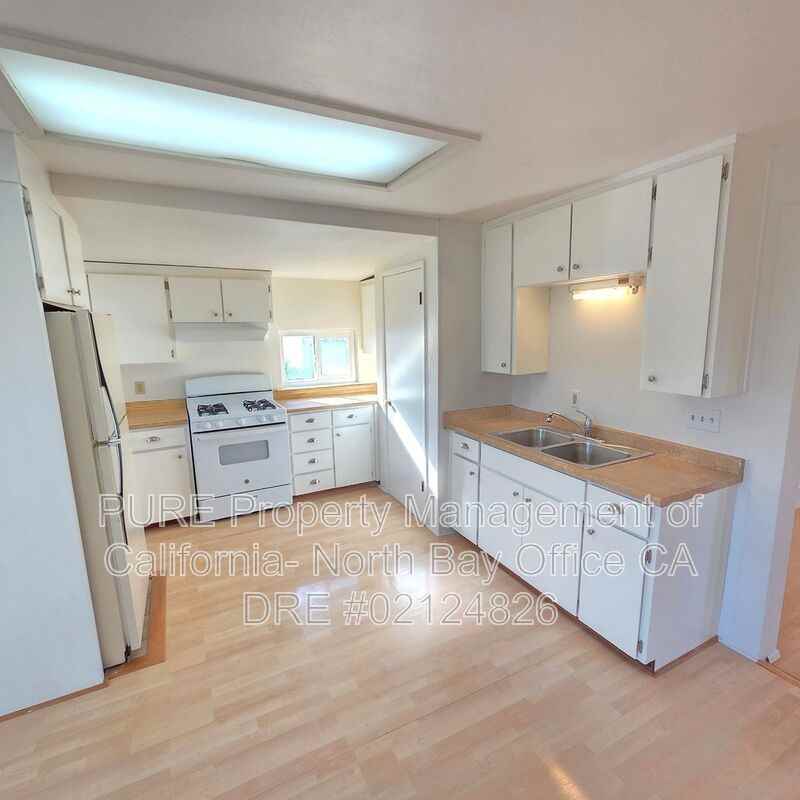 311 8th St - Photo 4 of 18