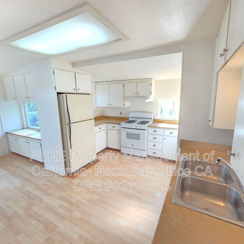 311 8th St - Photo 5 of 18