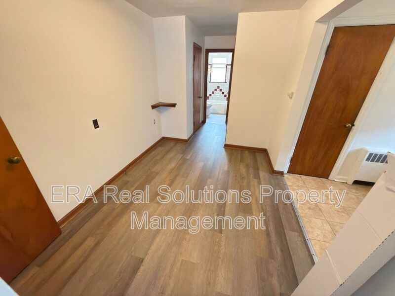 9494 Reading Rd - Photo 4 of 9