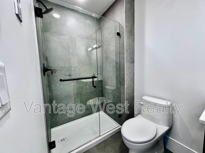 3201 Richter St #B - Photo 5 of 12