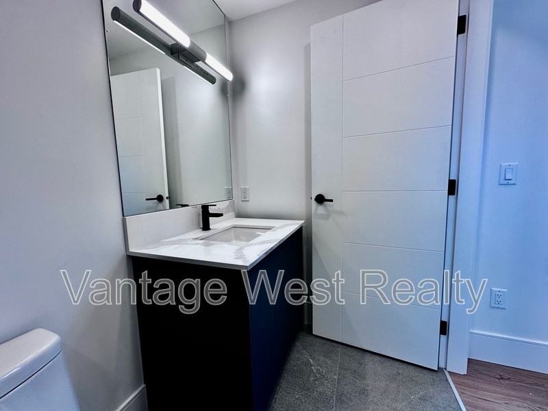 3201 Richter St #B - Photo 6 of 12