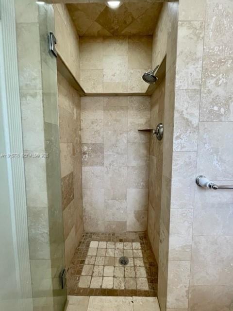 15925 Southwest 83rd Court - Photo 5 of 26