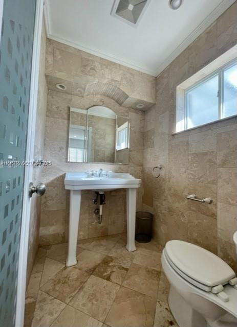 15925 Southwest 83rd Court - Photo 4 of 26