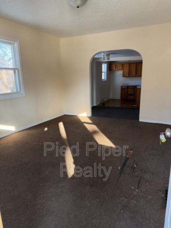 601 N Winnebago Ave - Photo 2 of 8