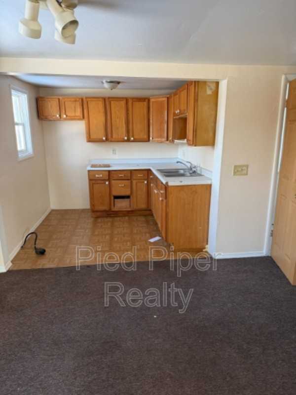 601 N Winnebago Ave - Photo 6 of 8