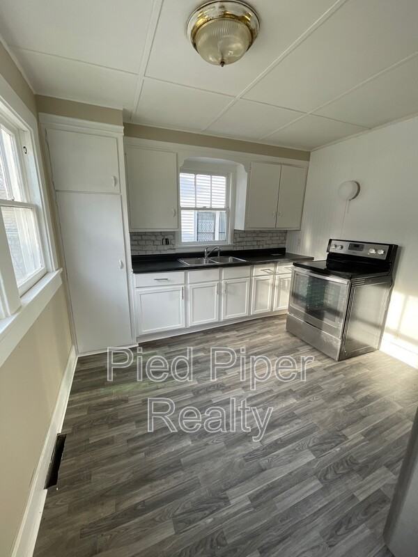 1254 S Chicago Ave - Photo 7 of 21