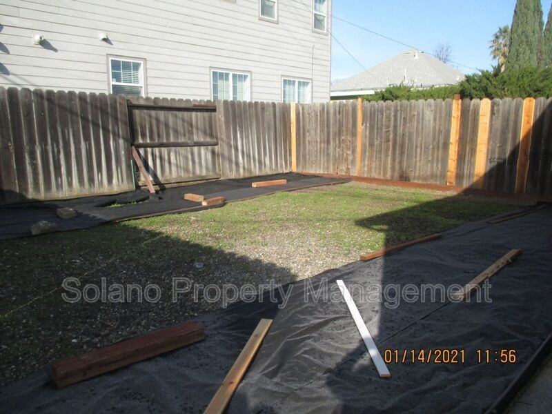 721 Broadway St #721 - Photo 3 of 12