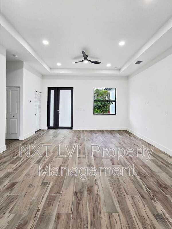 4113 Kismet Pkwy W - Photo 3 of 34