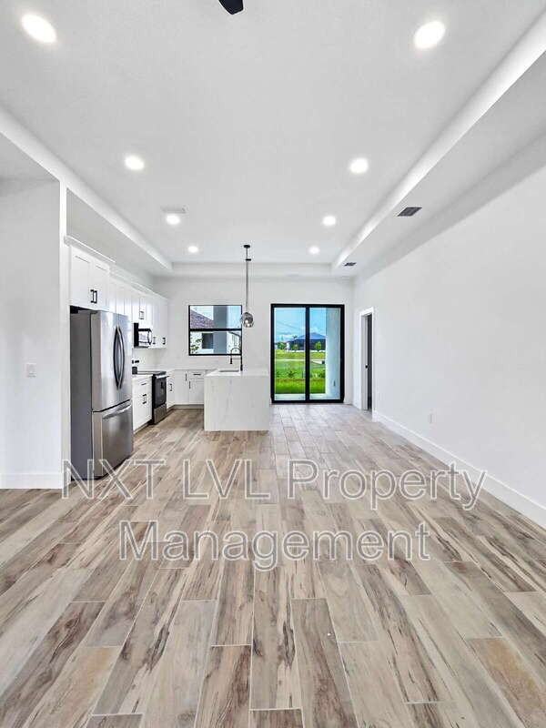 4113 Kismet Pkwy W - Photo 7 of 34