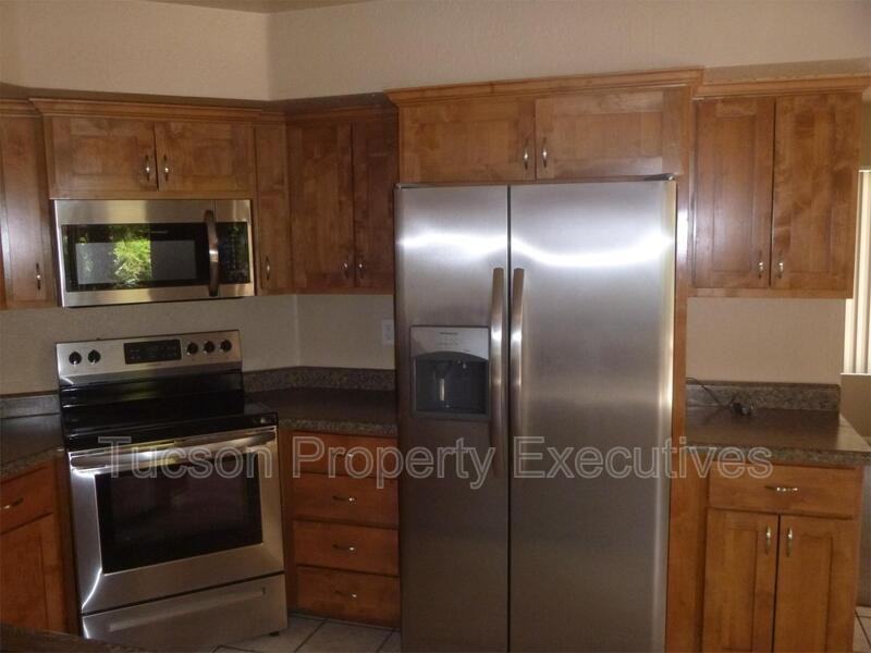 9472 N Albatross Dr - Photo 3 of 30