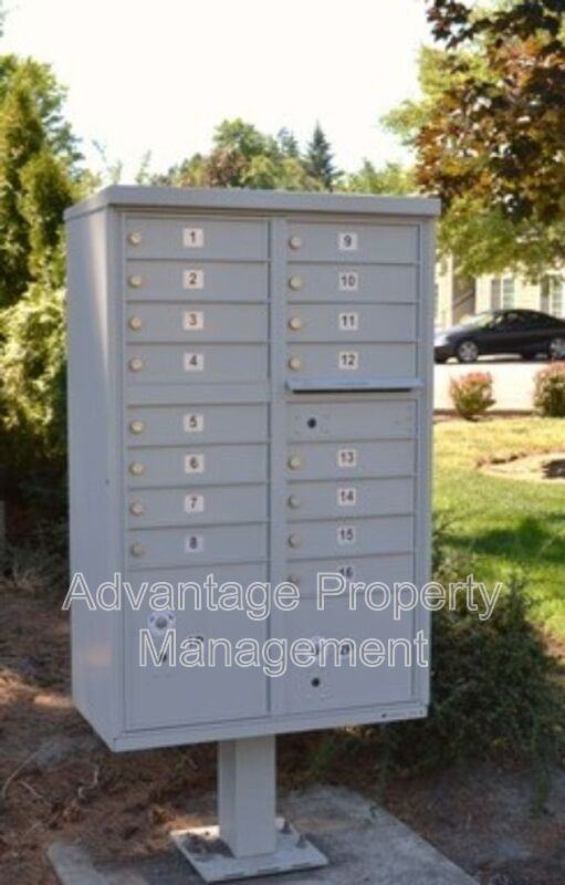 739 Jackson St W #3 - Photo 2 of 16